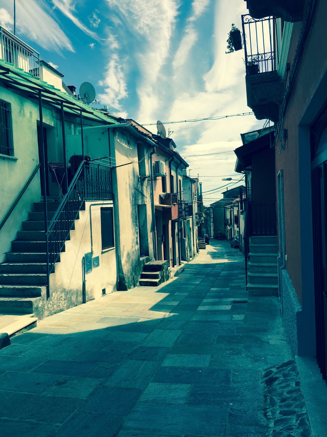 Hollywood B&B-官方