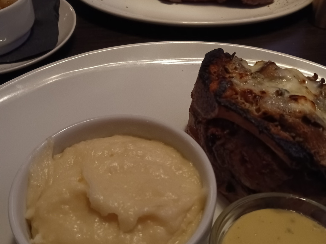 Lewis Steakhouse