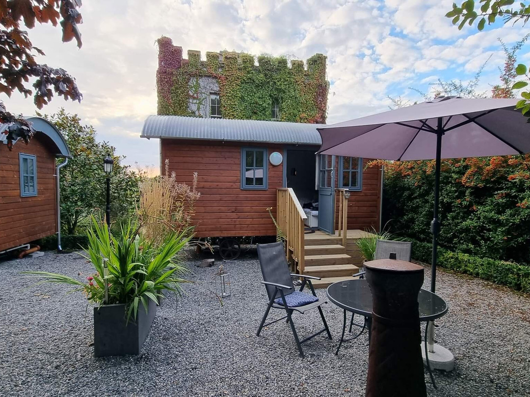 Lilac Hut Shepherds Hut