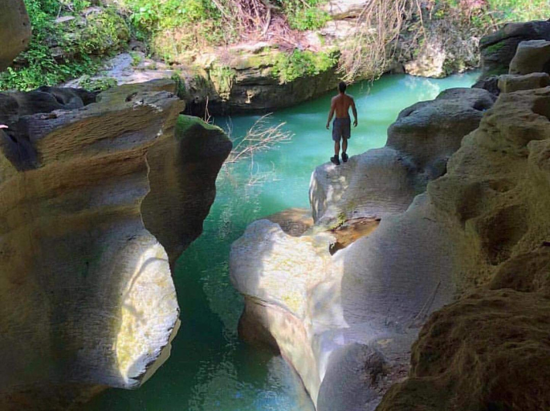 Charco Azul Canyon景点图片
