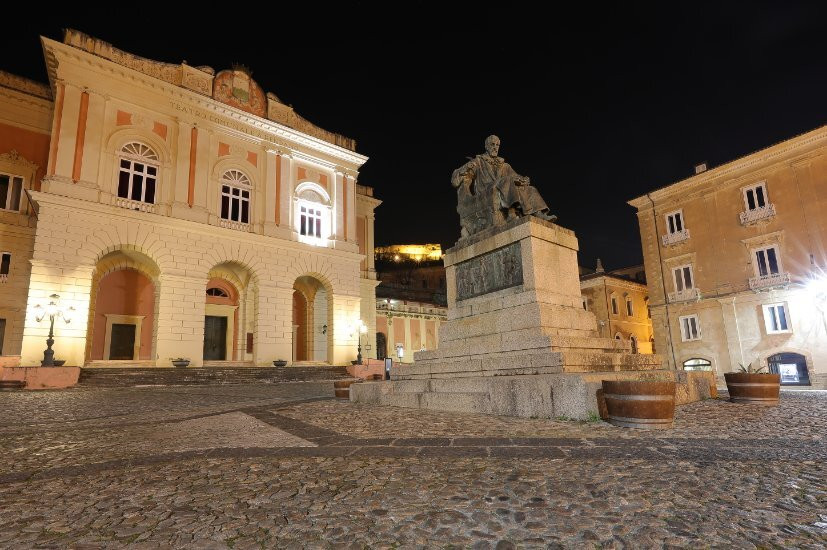 Piazza XV Marzo景点图片