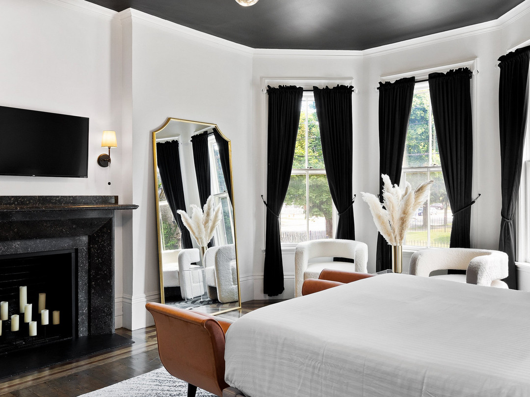 The Coach House主图