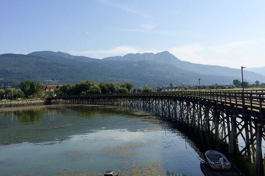 Tripvia Tours-雷夫尔斯托克必去景点