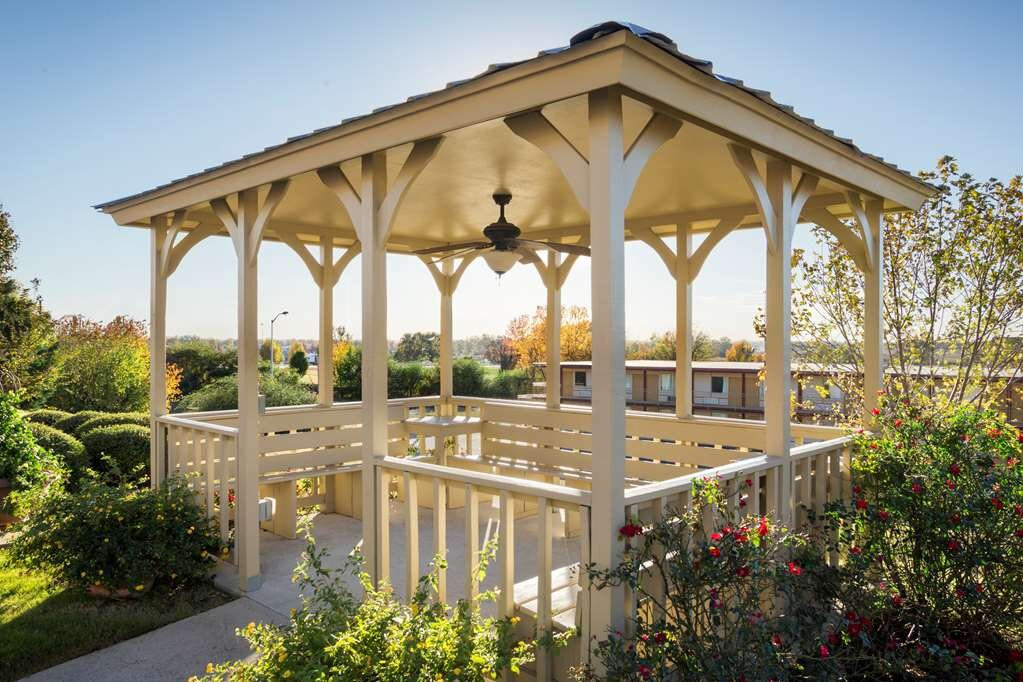 Hampton Inn Forrest City主图