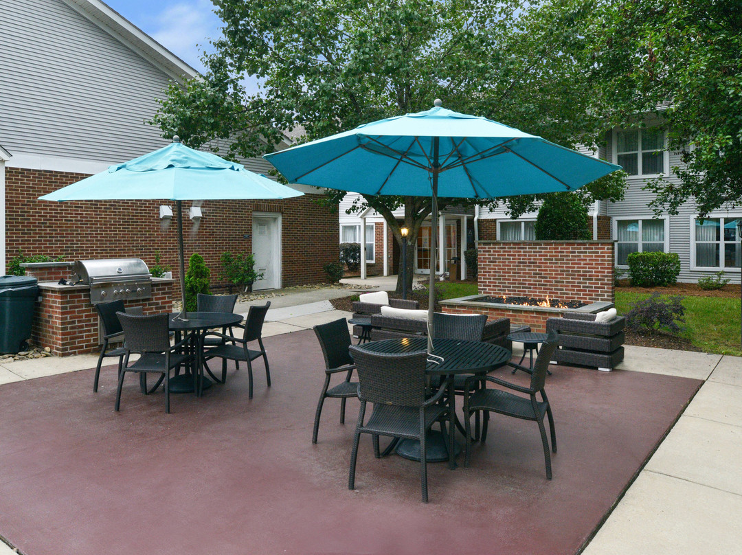 南派恩斯派恩赫斯特原住客栈主图