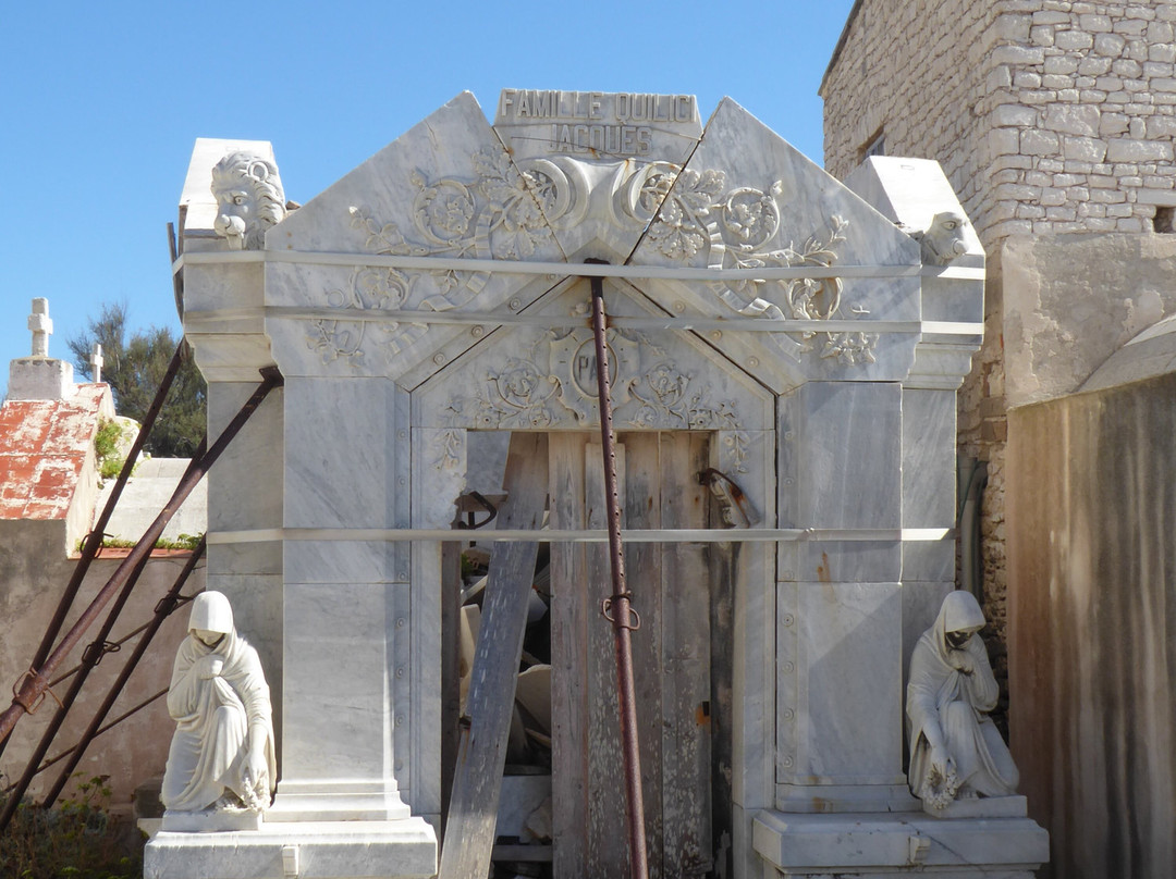 Bonifacio cemetery景点图片