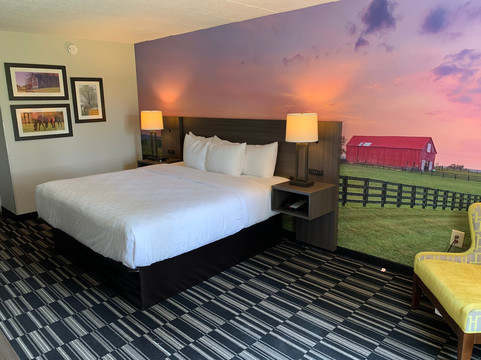 里奇蒙北凯隆波因特酒店 - 近大学主图