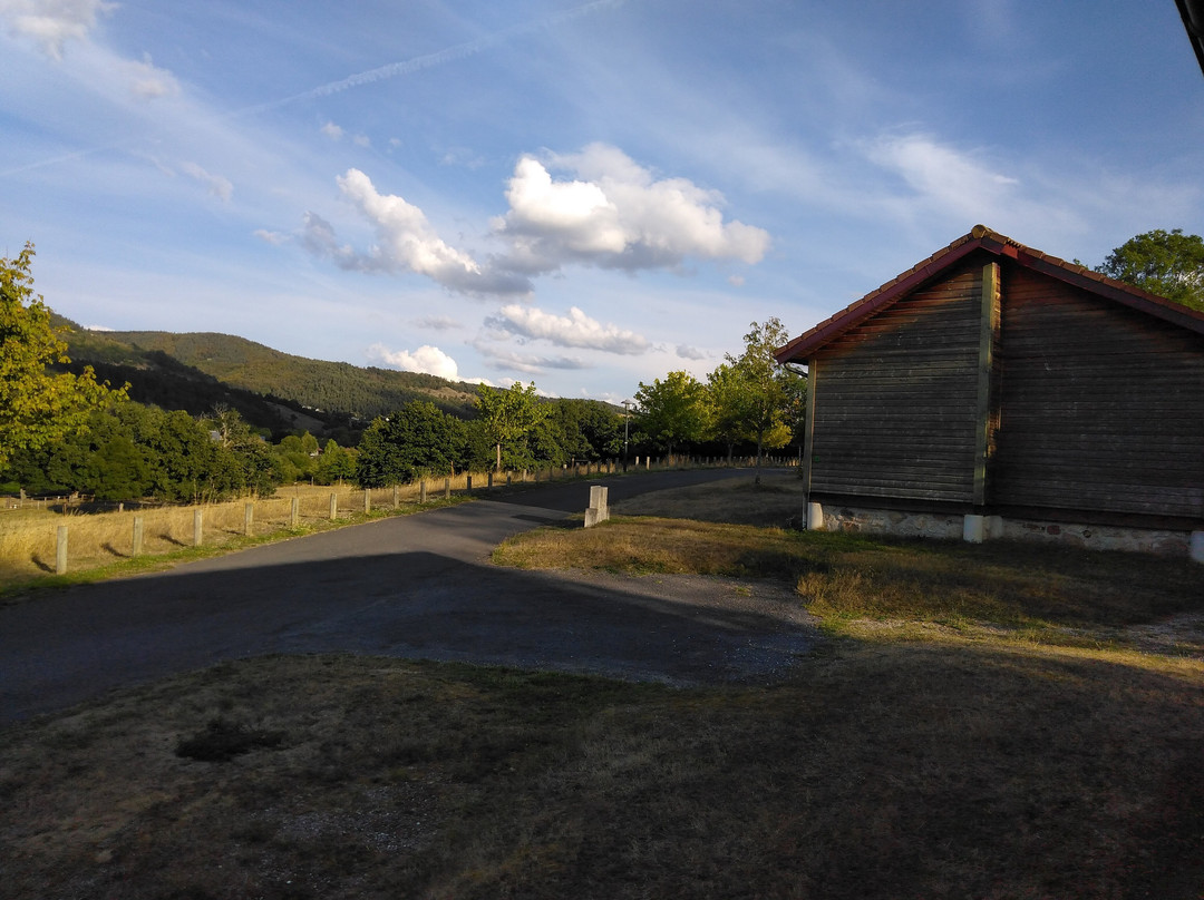 Les Chalets De La Truyere