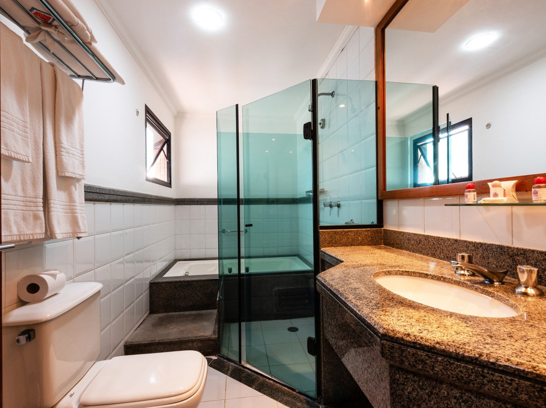 君迪亞山峰套房酒店主图