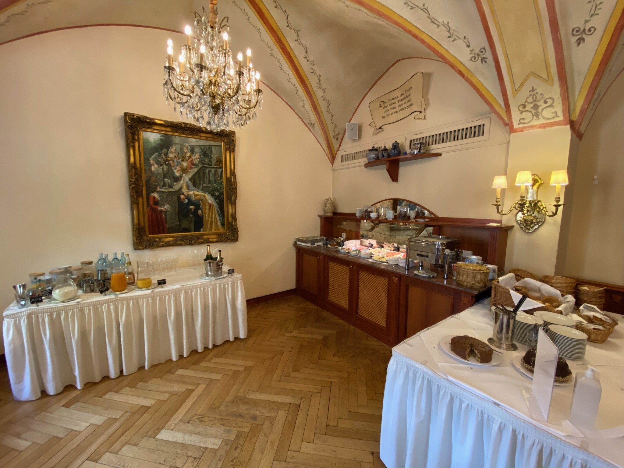 Romantik Hotel Burgkeller-餐饮