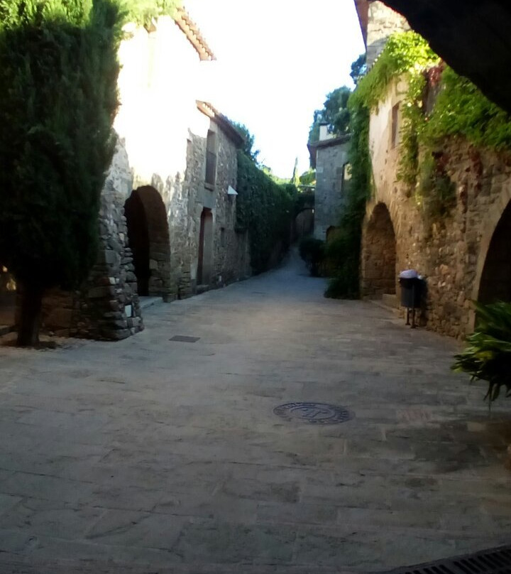 Pueblo Medieval de Monells景点图片