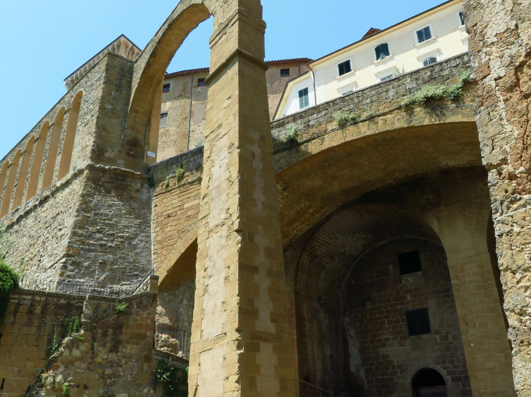 Acquedotto Mediceo di Pitigliano-皮蒂利亚诺必去景点