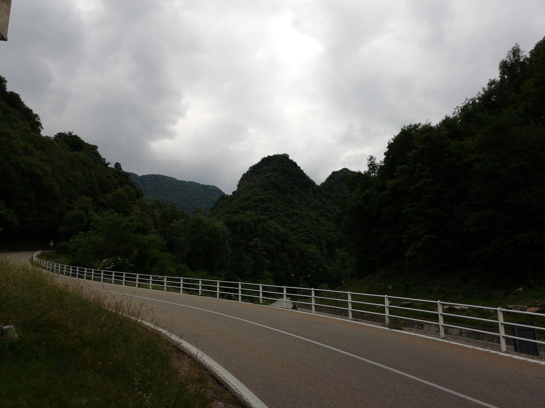Cappella della Madonna di Loreto-Roccapietra必去景点