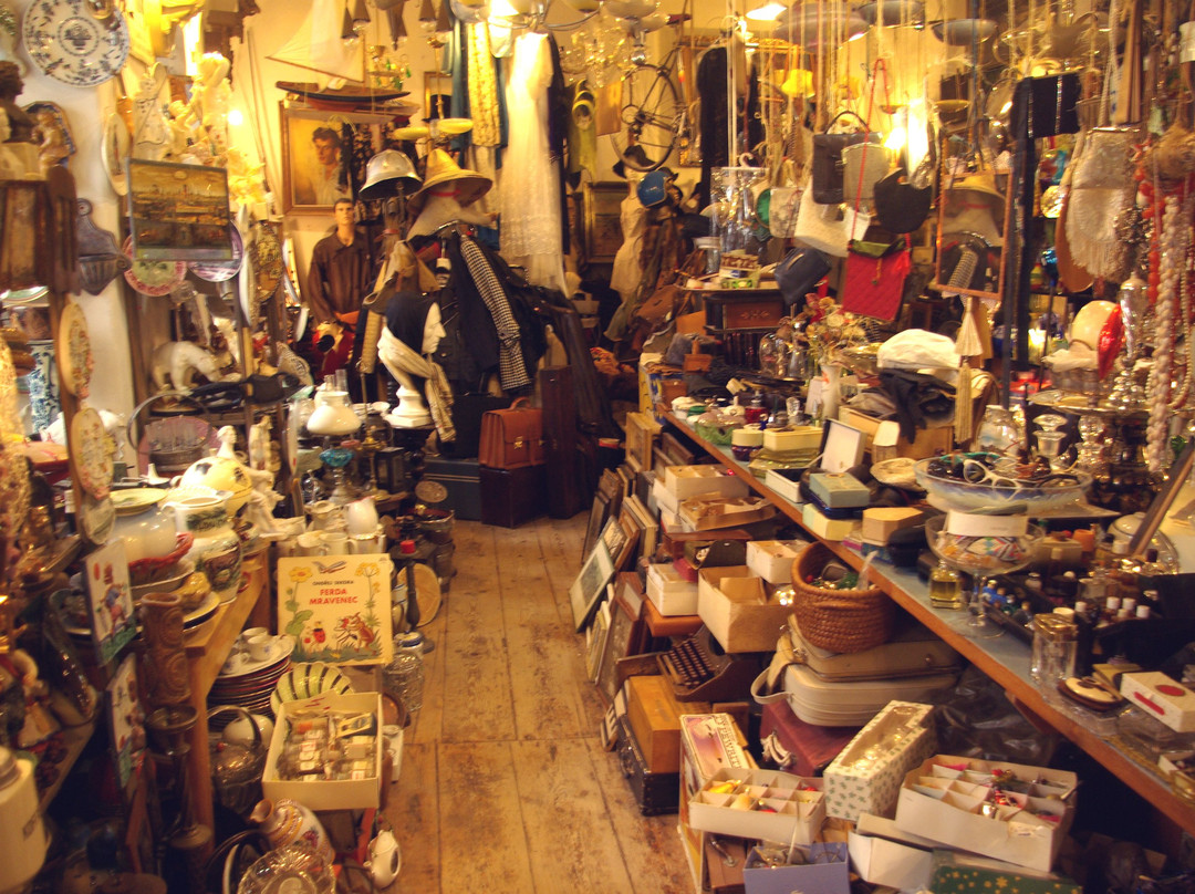 Bric a Brac Antiques-布拉格必去景点