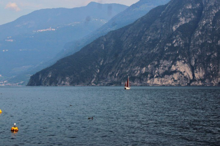 Promenade Lungolago dei gabbiani景点图片