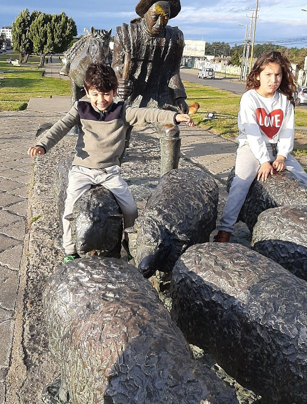 Monumento Al Ovejero-蓬塔阿雷纳斯必去景点