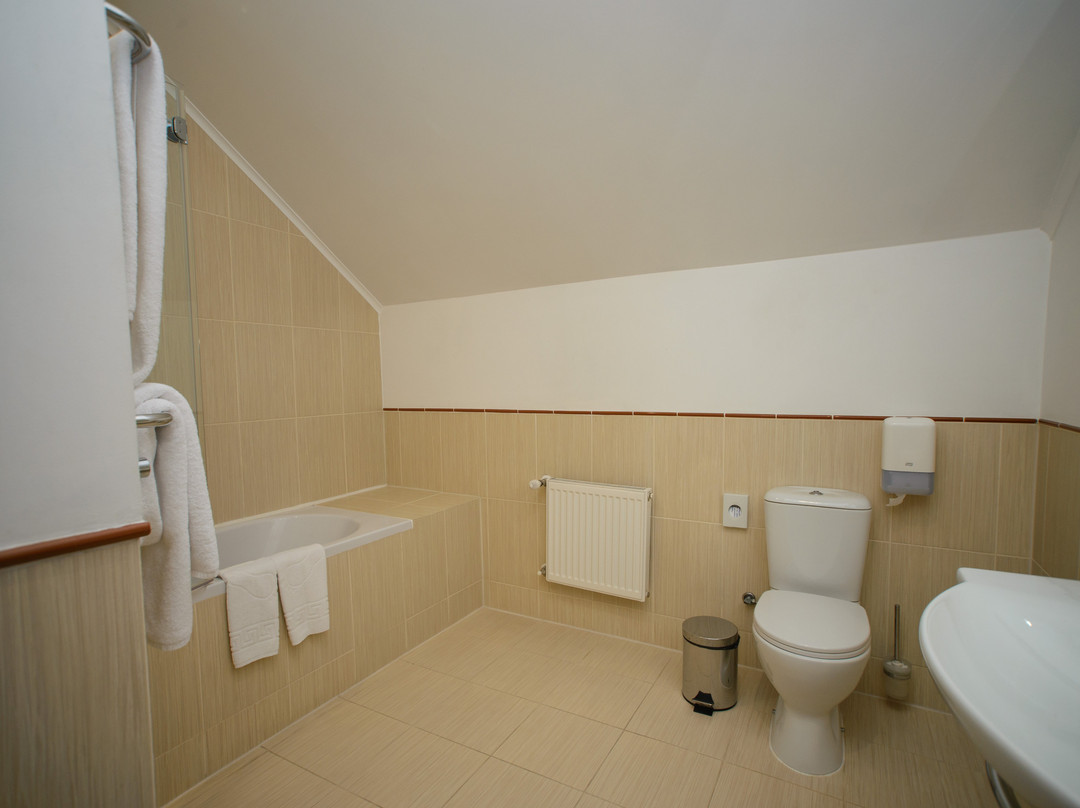 Optima Collection Kharkiv主图