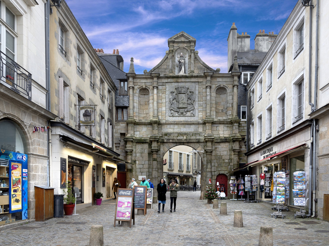 Porte Saint-Vincent-瓦讷必去景点