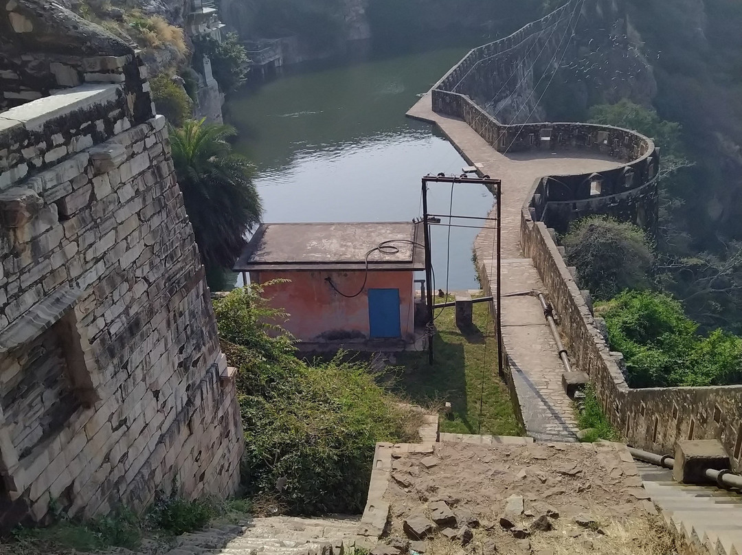 Gaumukh Reservoir景点图片