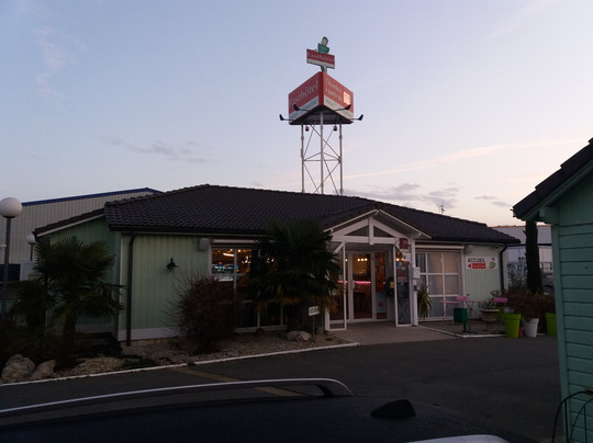 奥尔良法斯特酒店主图