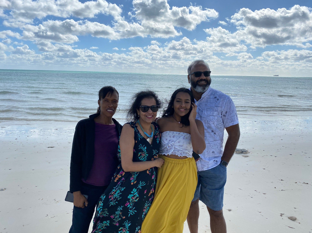 Sea Breezes Executive Suites主图