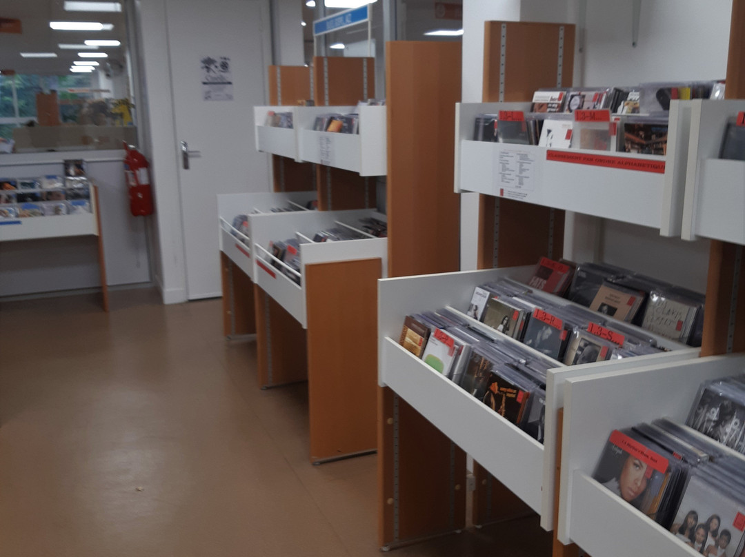 Mediatheque municipale Jules Verne景点图片