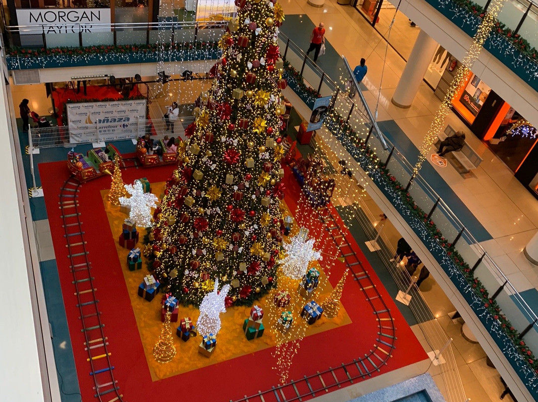 Centro Comercial Anaza Carrefour-圣克鲁斯-德特内里费必去景点