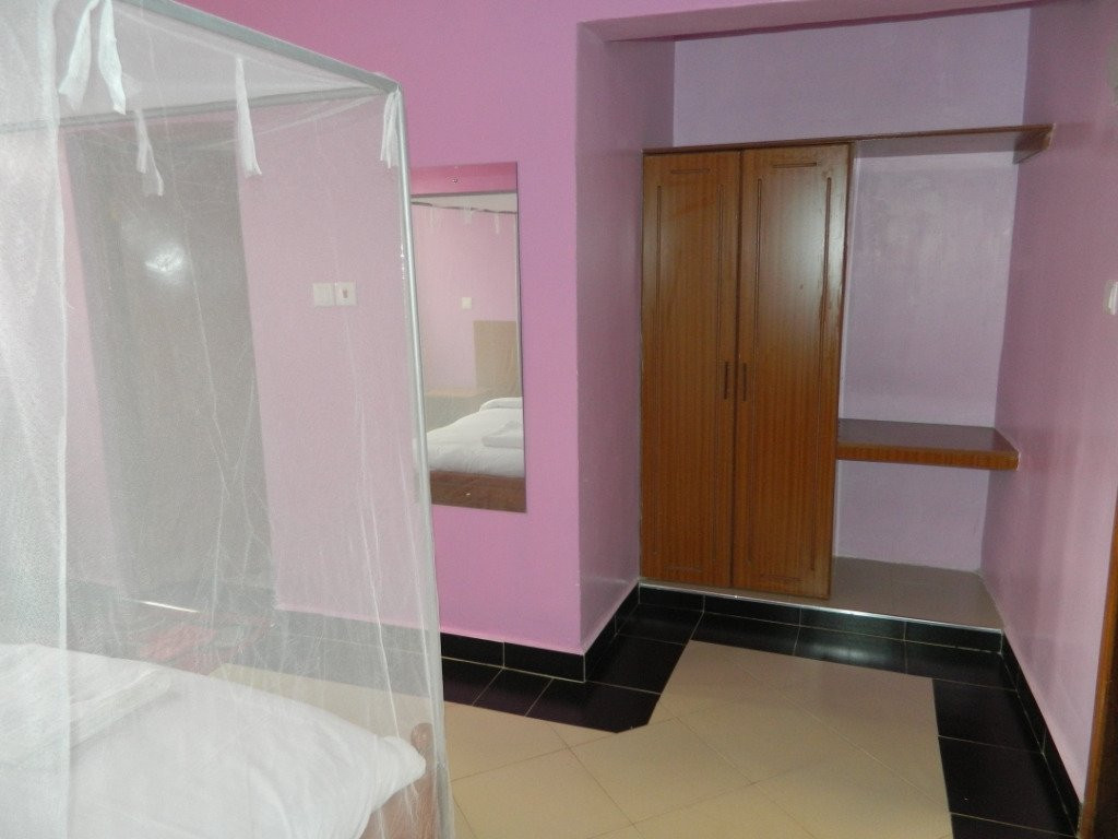 Chrysalis Guest House & Restaurant主图