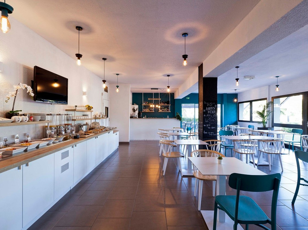 Kyriad Lyon Sud - Saint Genis Laval主图