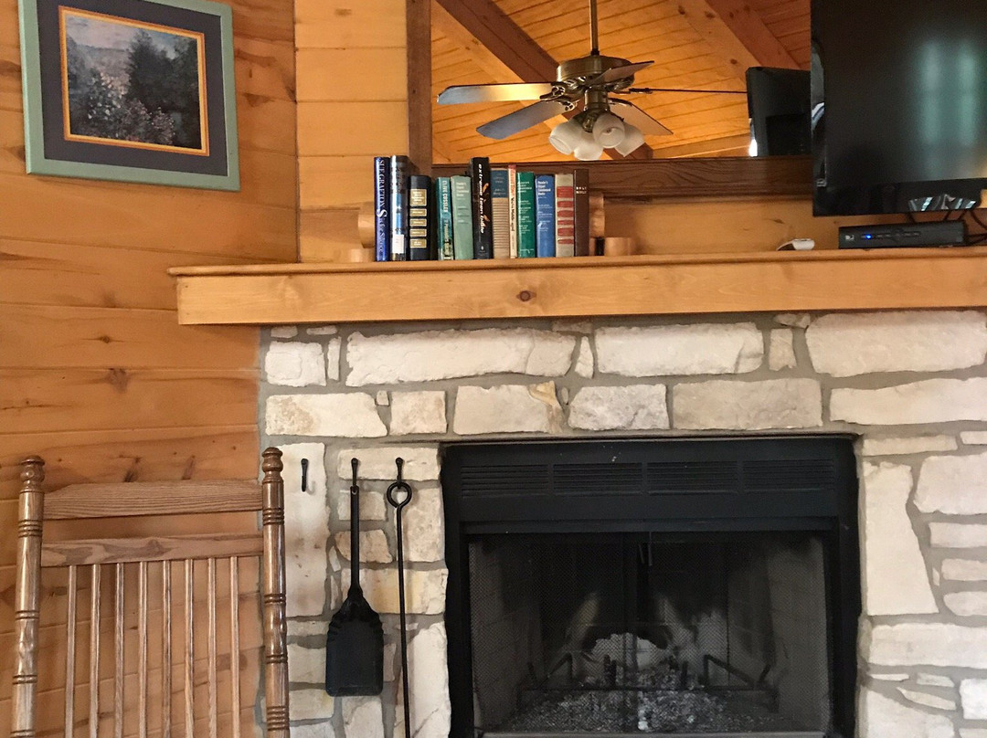 River Haven Cabins主图