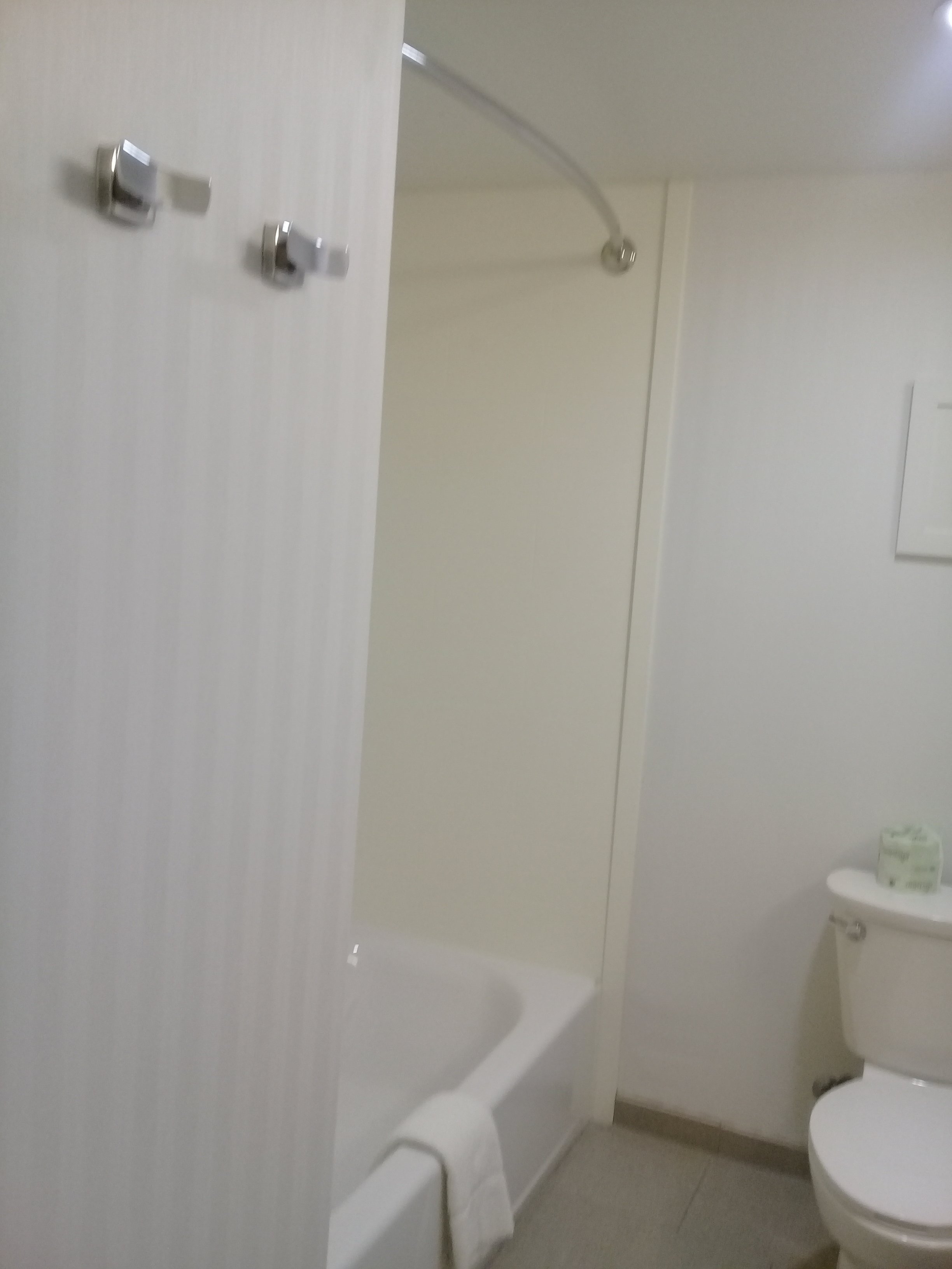 Hampton Inn & Suites Artesia-浴室