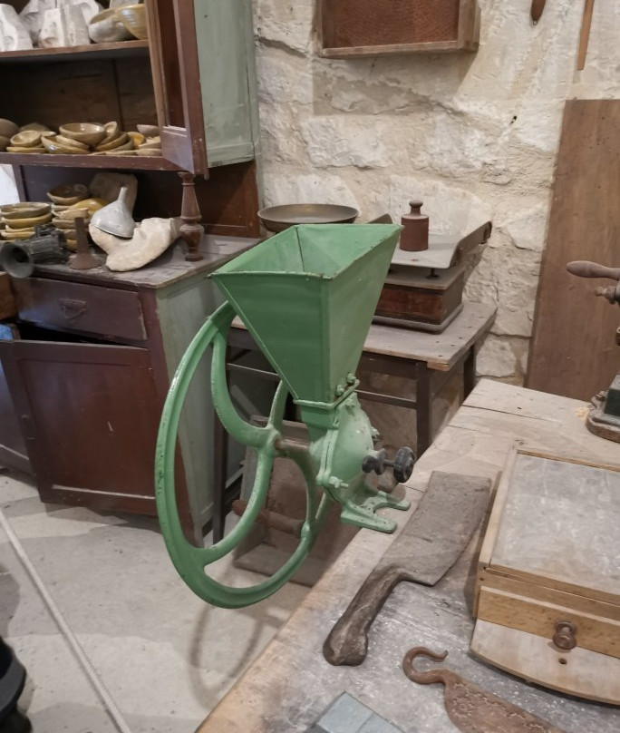 Museo degli Arnesi di Una Volta-莫迪卡必去景点