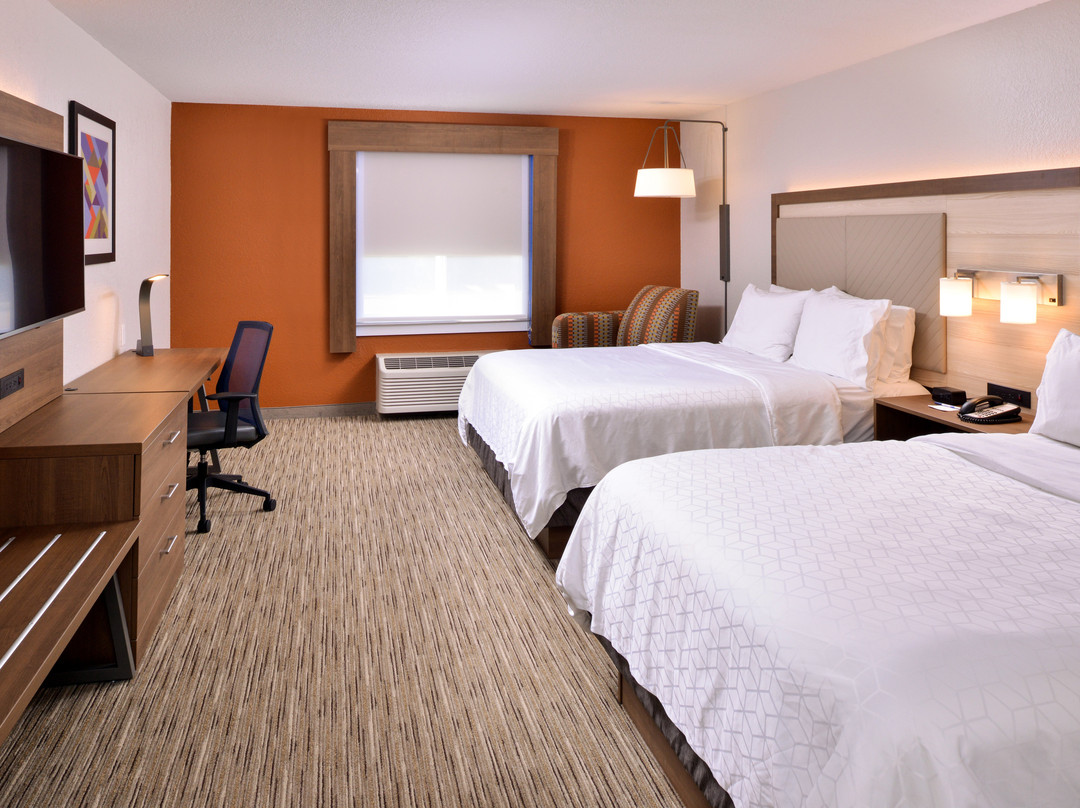 Holiday Inn Express & Suites Arcata/Eureka-Airport Area by IHG主图
