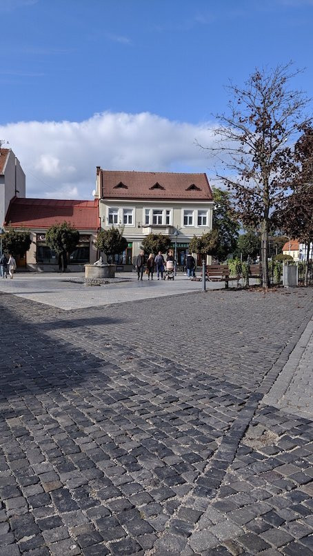 Sturovo namestie-Trencin必去景点
