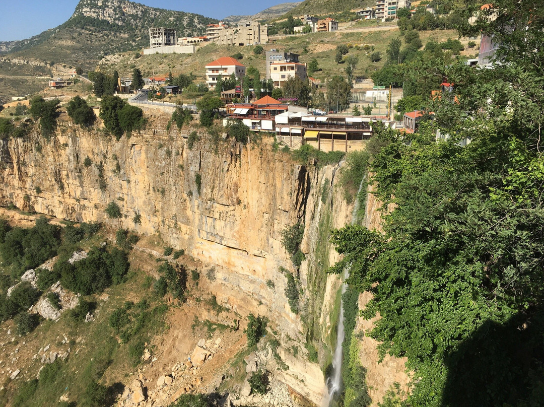 Jezzine Waterfall景点图片