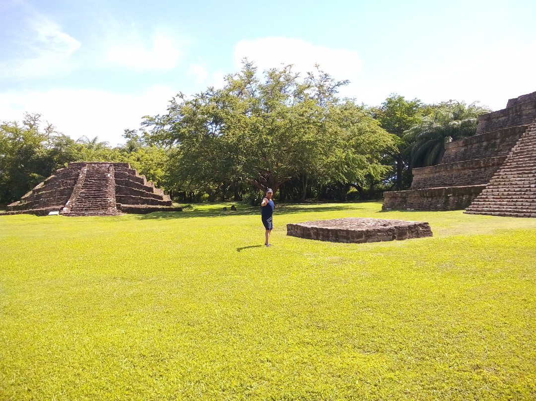 Zona Arqueologica de Lagartero景点图片