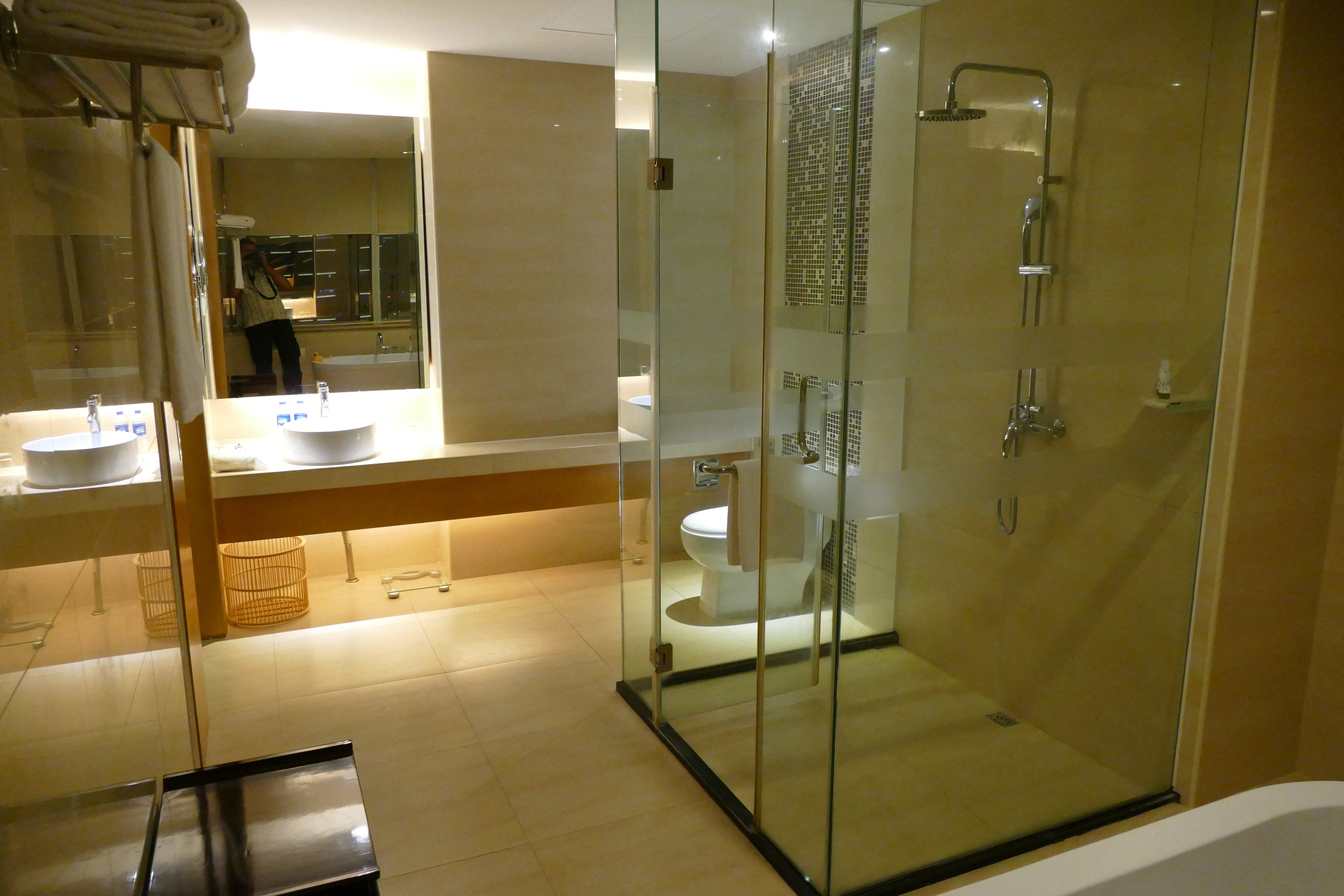 武汉帝盛酒店(江汉路步行街汉口江滩店)-浴室