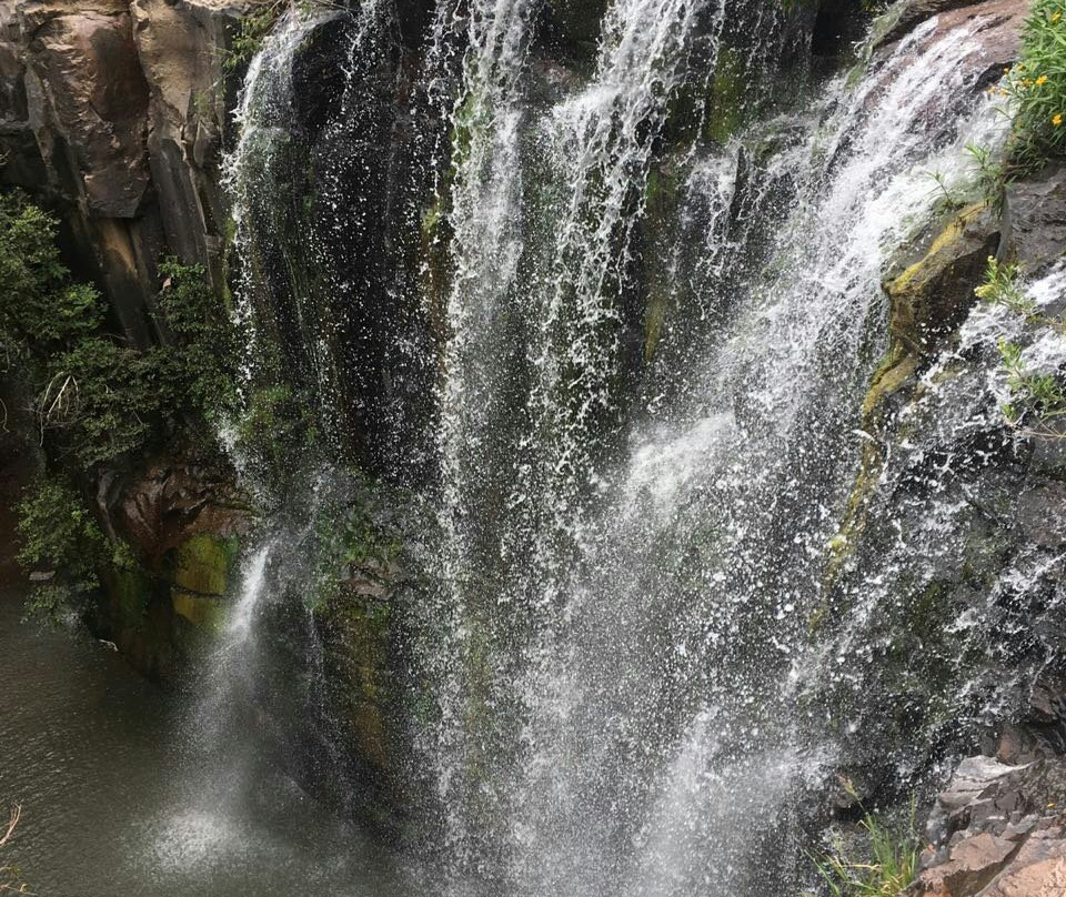 Cascadas de Tixhinu景点图片