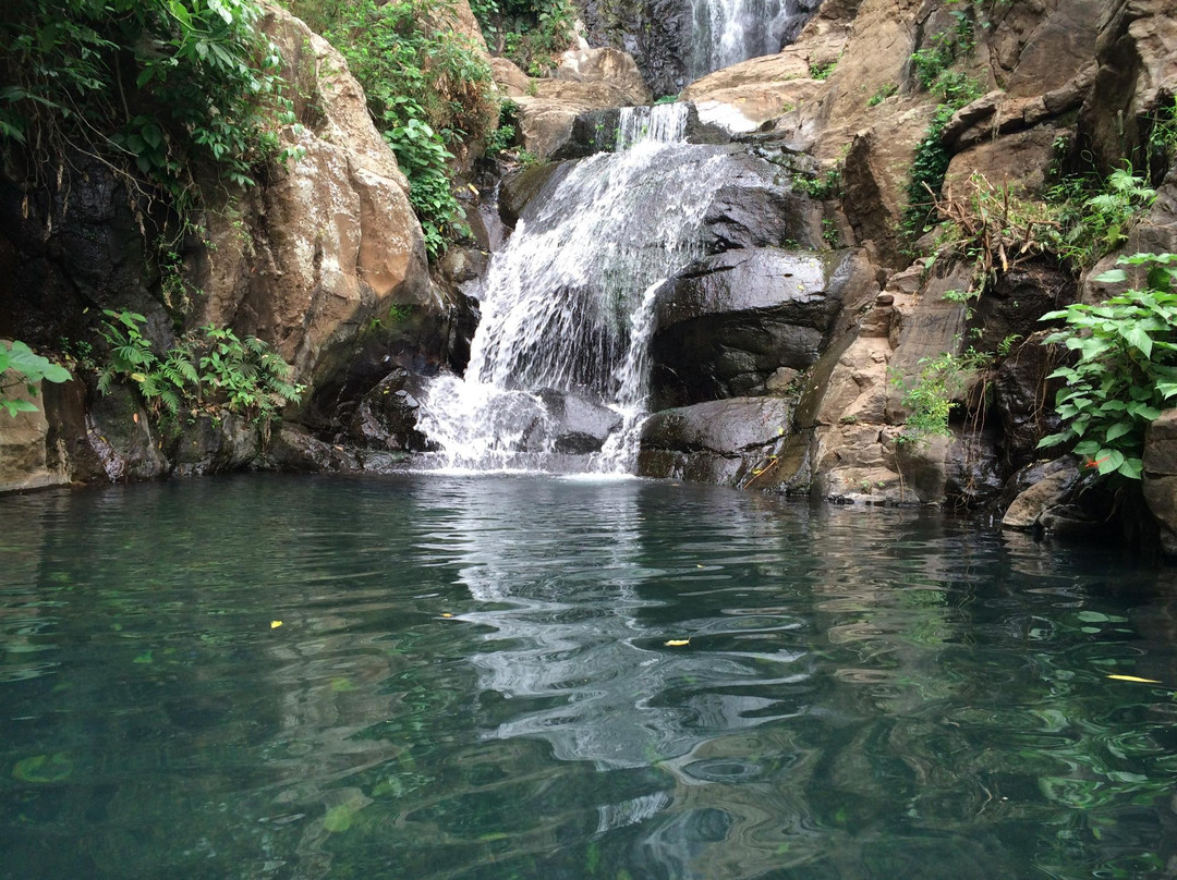 Cascada Los Azules景点图片