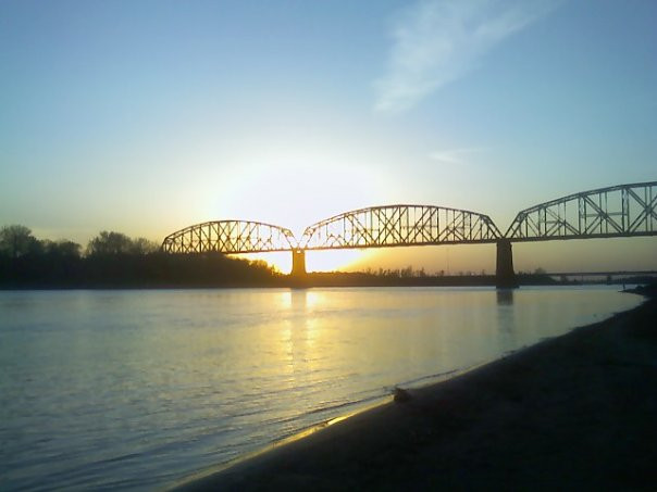 Missouri River景点图片