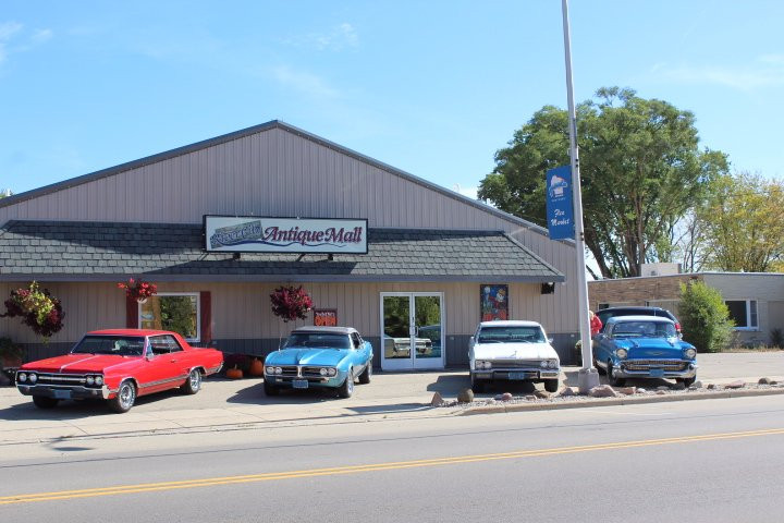 Marquette旅游景点-Woolbright's River City Antique Mall Inc.