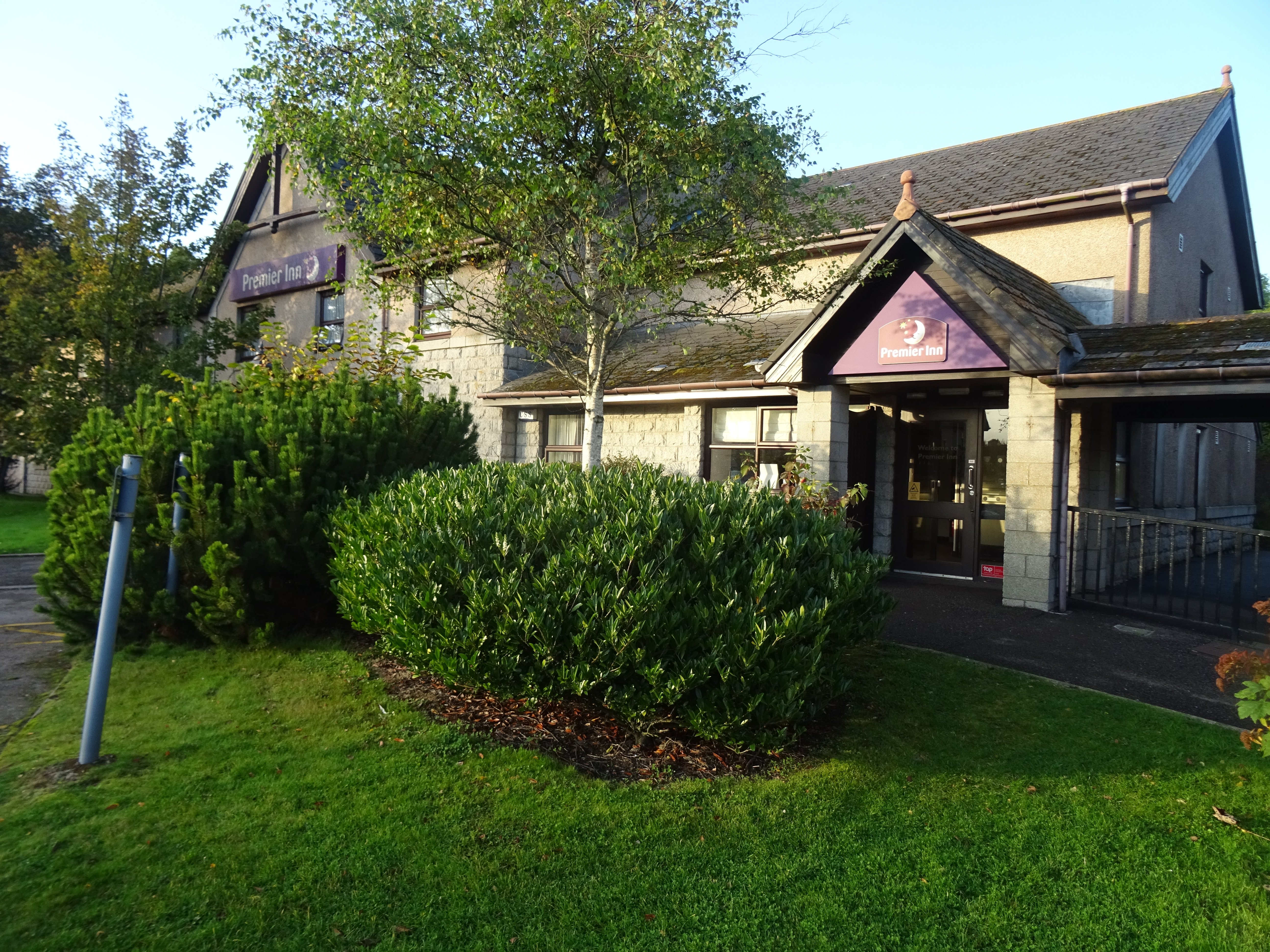 Premier Inn Aberdeen South (Portlethen) Hotel-浴室