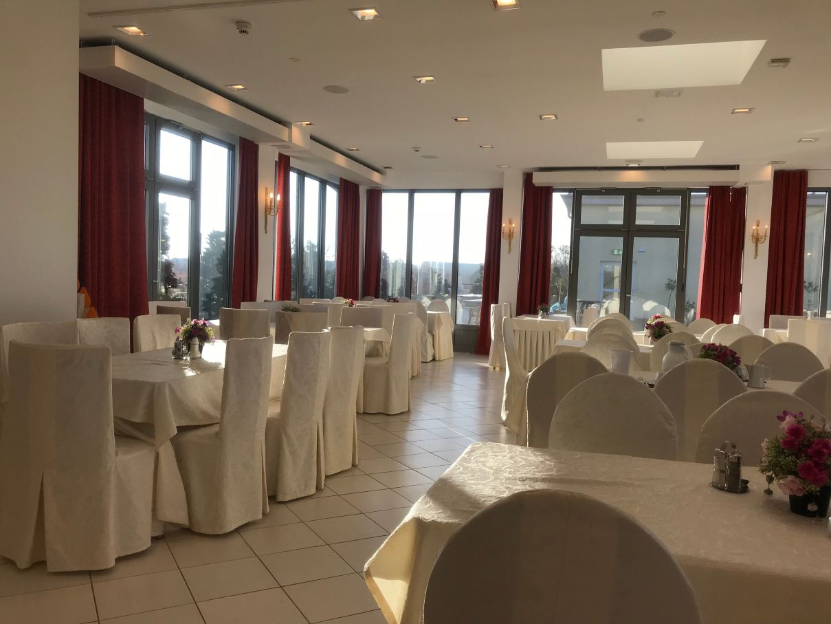 阿尔法赫尔曼冯萨尔萨酒店-餐饮