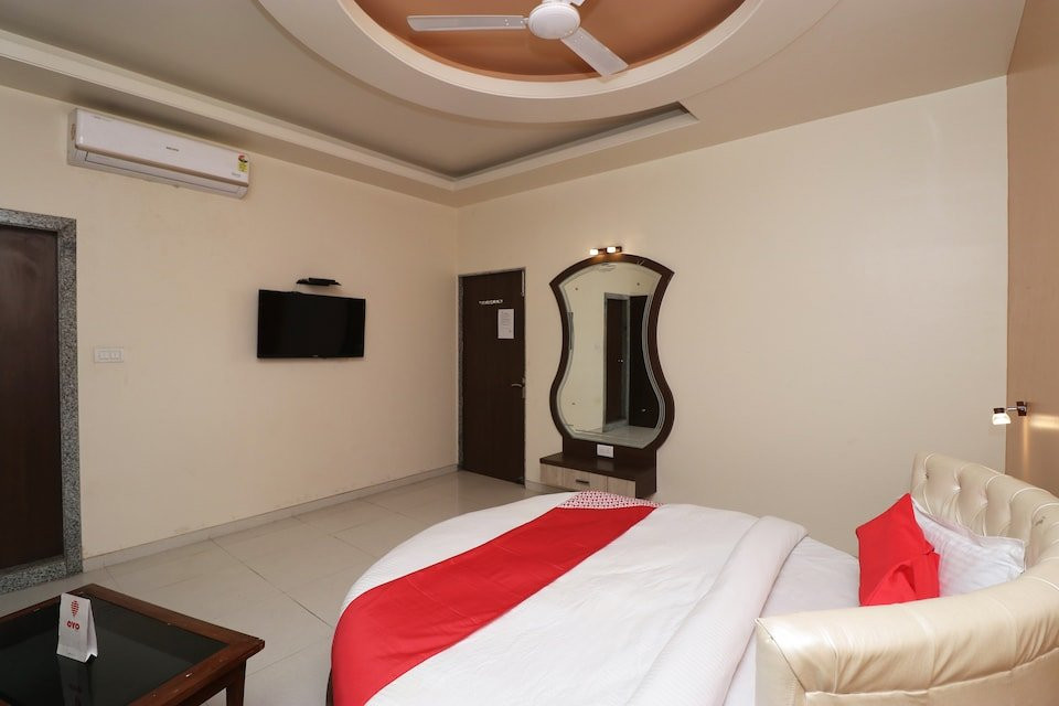 Hotel Mohan Palace主图