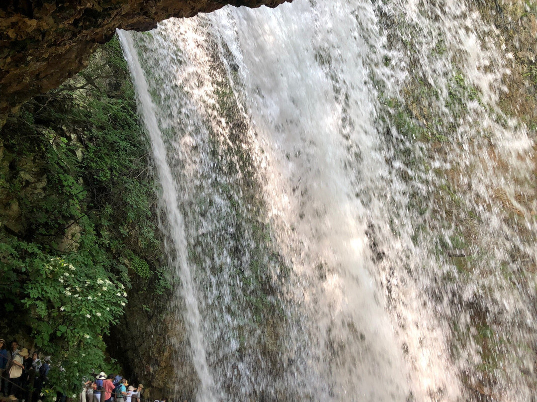 Kaminaridaki Falls景点图片