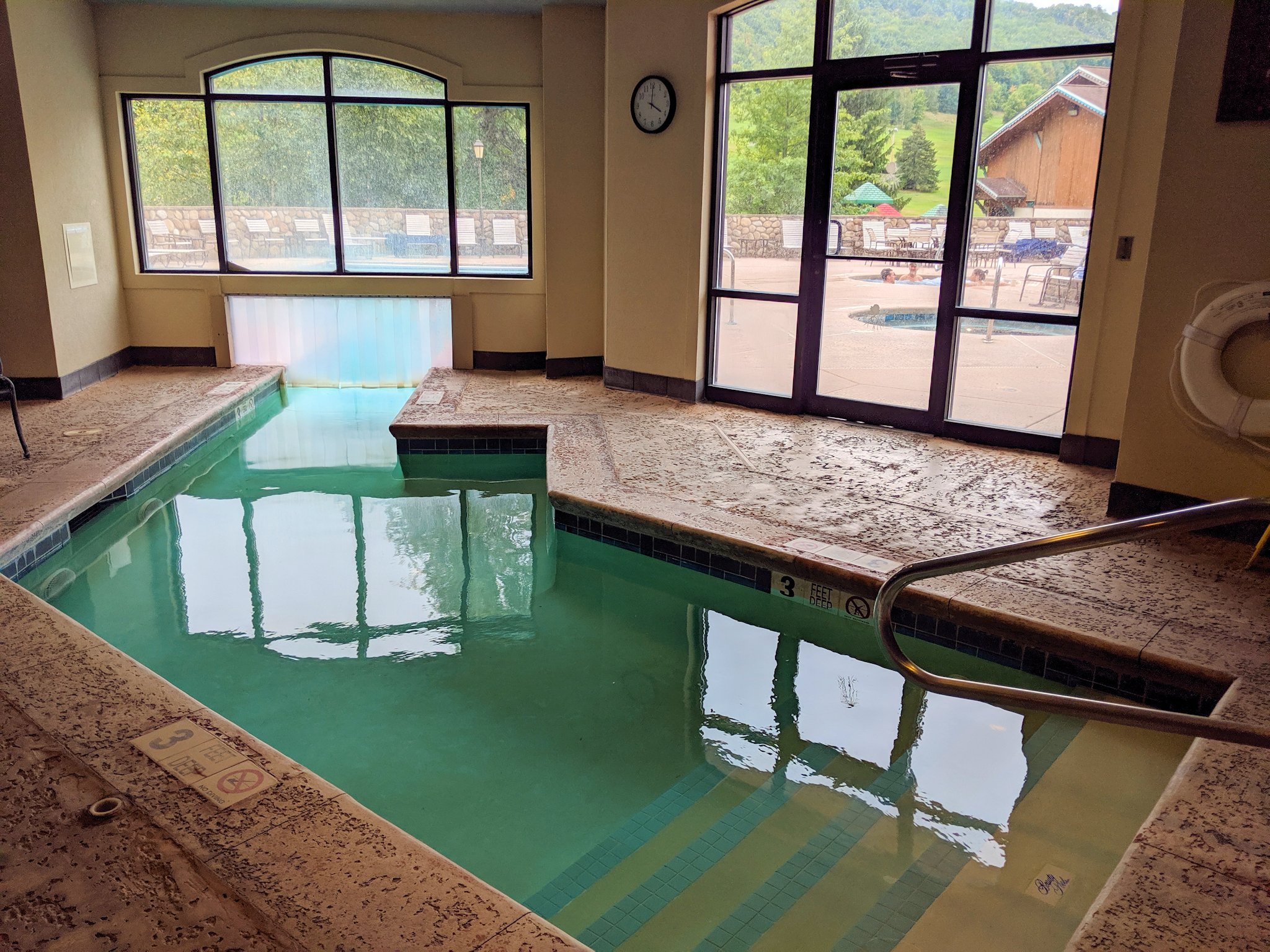 Tamarack Club-泳池