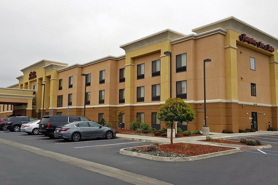 阿卡塔希尔顿恒庭旅馆&套房酒店主图