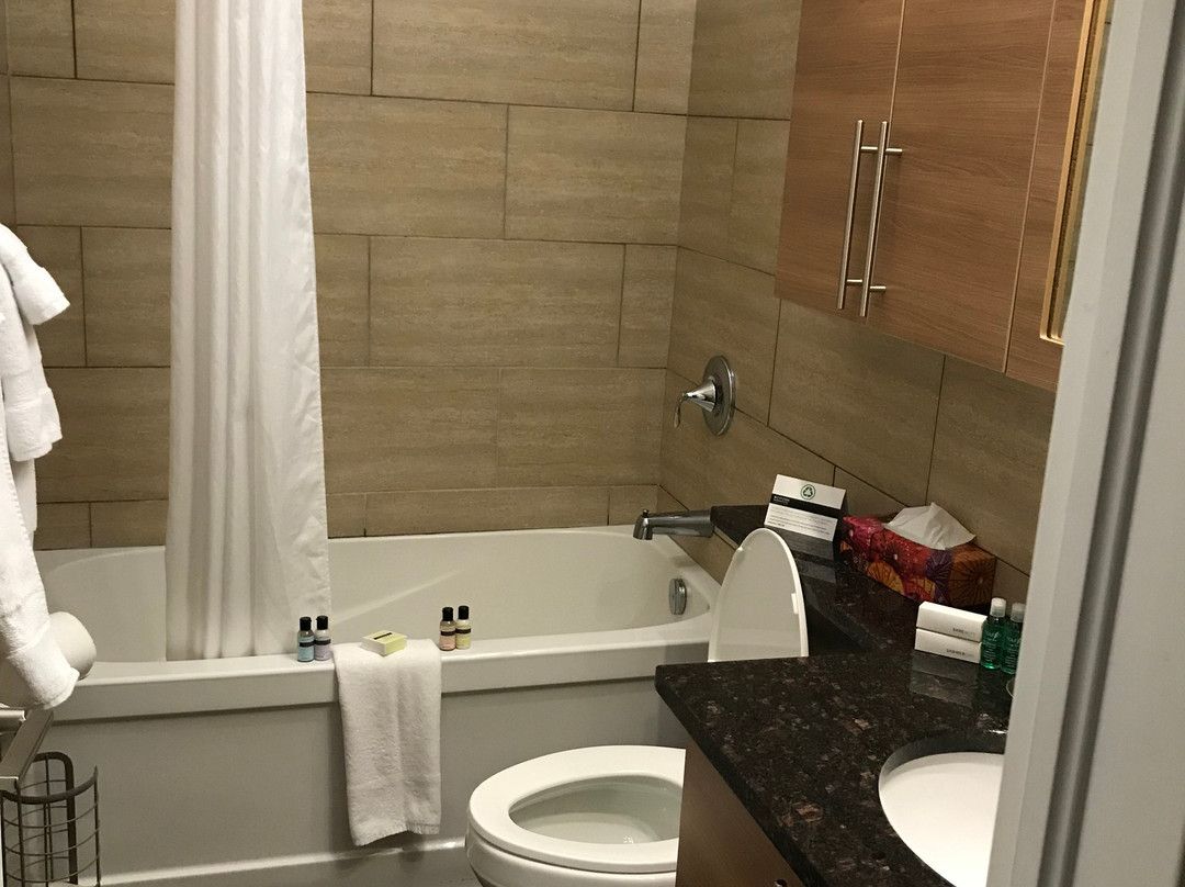 Western Hotel & Executive Suites主图