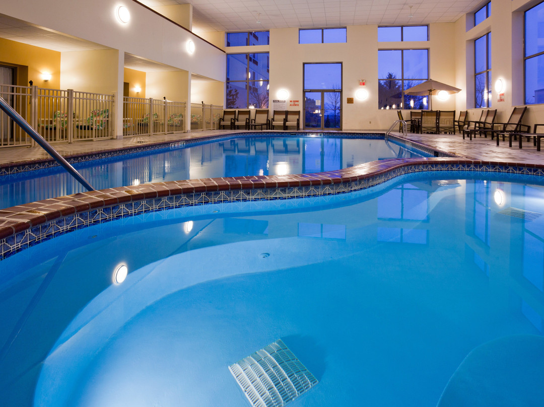 Holiday Inn & Suites Wausau-rothschild By IHG主图