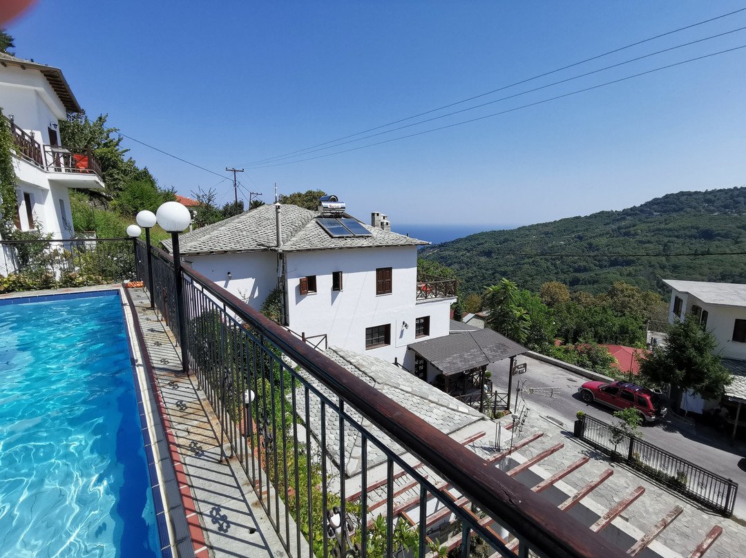 Astromeria Apartments主图